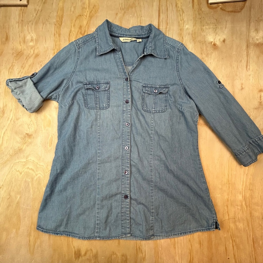 St Johns Bay Womens Blue Chambray Denim Button Down Shirt Roll Tab Sleeve Large